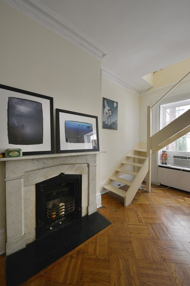 Building Photo - 21 West 16th Street