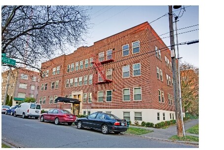 Foto del edificio - Carlyle Apartments