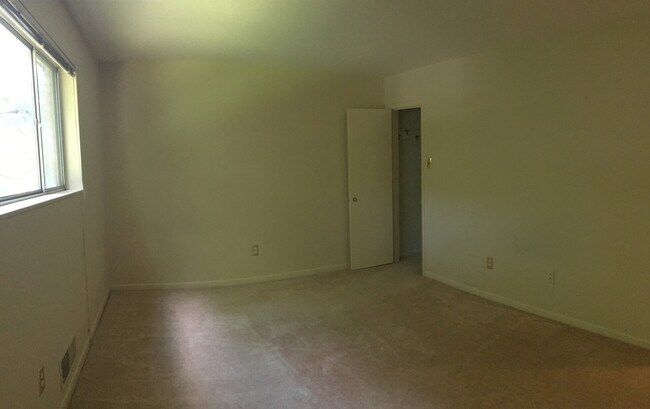 Foto del edificio - 10512 Weymouth St