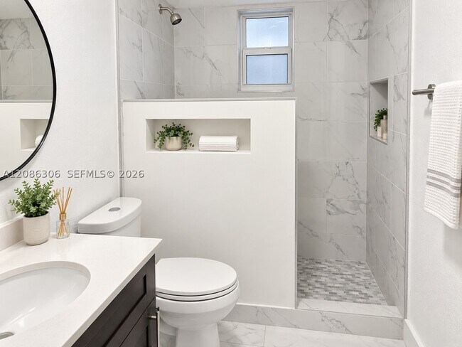 Foto del edificio - 9353 Fontainebleau Blvd