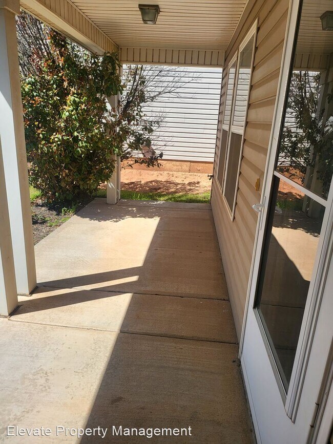 Foto del edificio - 3 br, 2 bath House - 1821 NW 144th Terr