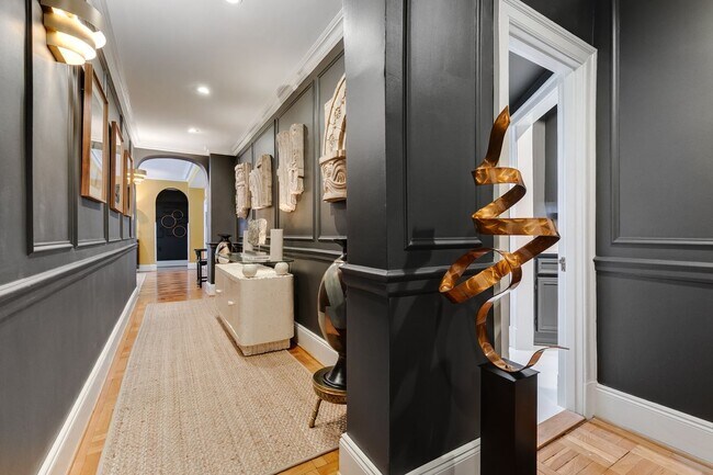 Foto del edificio - 5621 Cary Street Rd