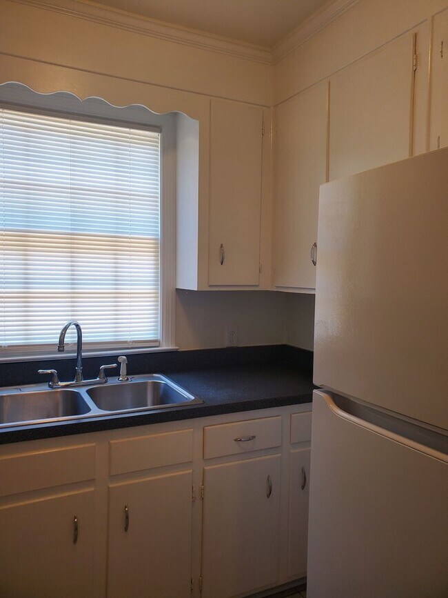 Foto del edificio - 620 E 53rd St