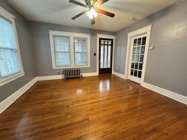 Foto del edificio - 134-136-136 Woodlawn St