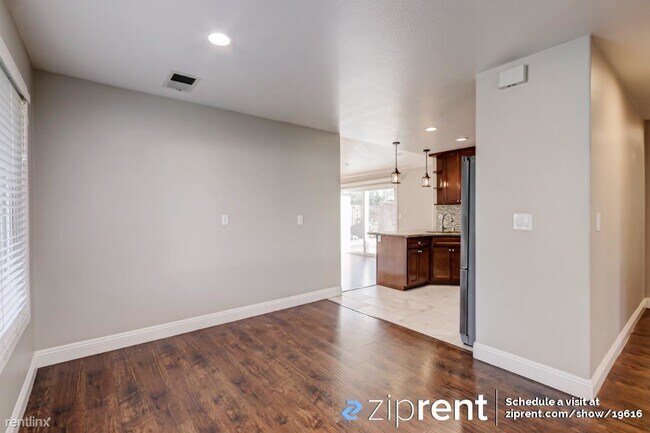 Building Photo - 3 br, 2 bath House - 9943 Broadmoor Drive,...