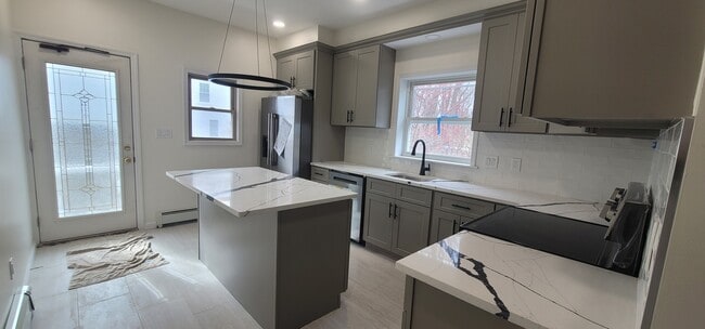 Building Photo - 30 Lyman St