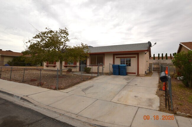 Foto del edificio - 3646 Longfellow St