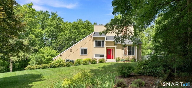 Building Photo - 40 Rockledge Dr