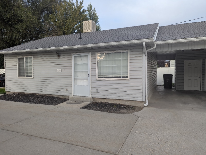 Primary Photo - 375 Fenton Ave