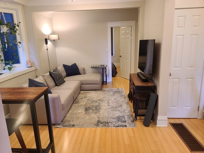Photo du bâtiment - 1235 Gerrard St E