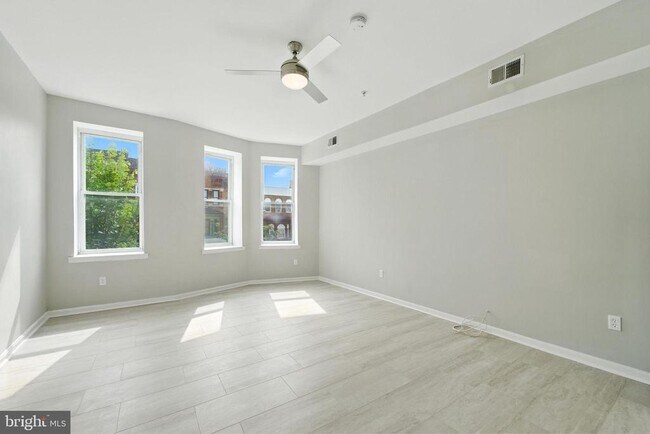 Foto del edificio - 2100 Homewood Ave