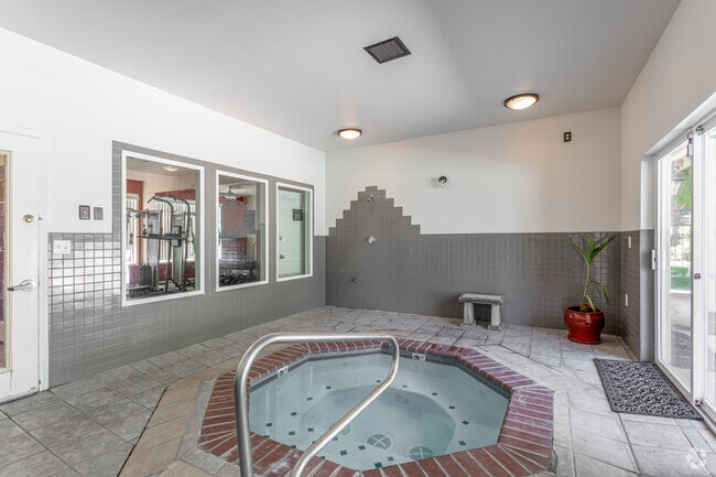 Indoor Jacuzzi - On the Boulevard