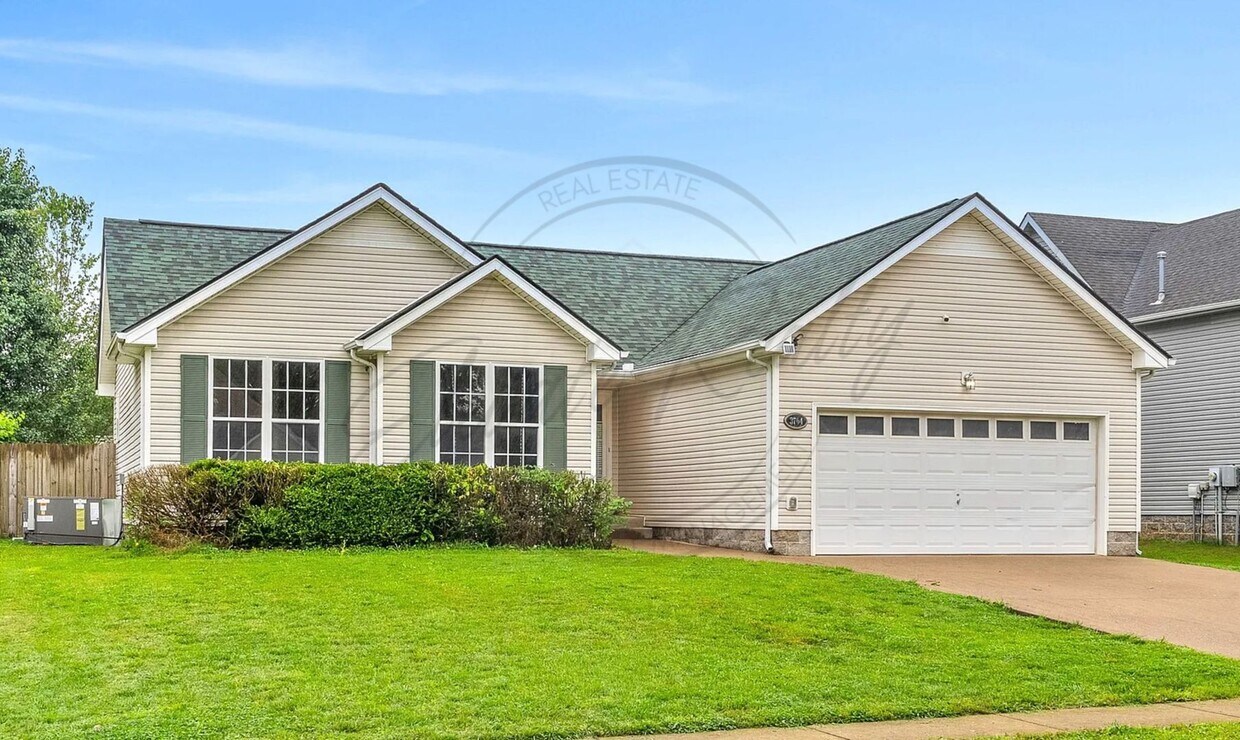 Foto principal - Charming 3 Bedroom Ranch in Clarksville!