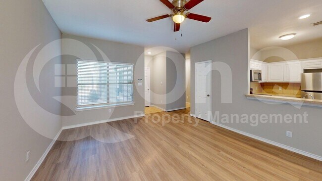 Foto del edificio - 3263 Wexford Dr