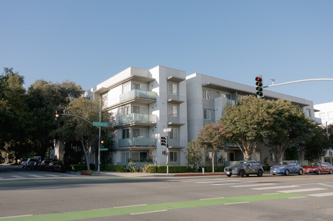 Foto del edificio - 160 S Hudson Ave
