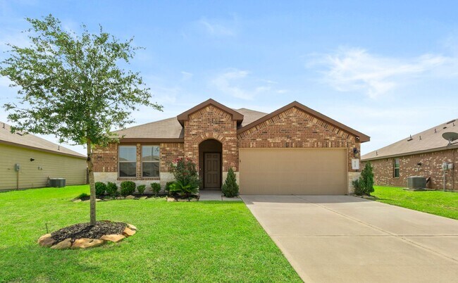 Building Photo - Modern Comfort in Rosenberg’s Sunset Cross...