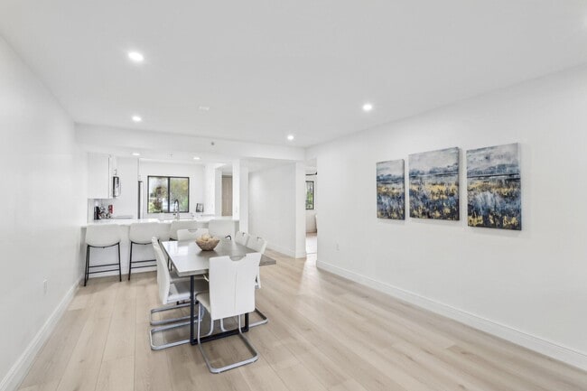 Building Photo - 1601 Marina Isle Way