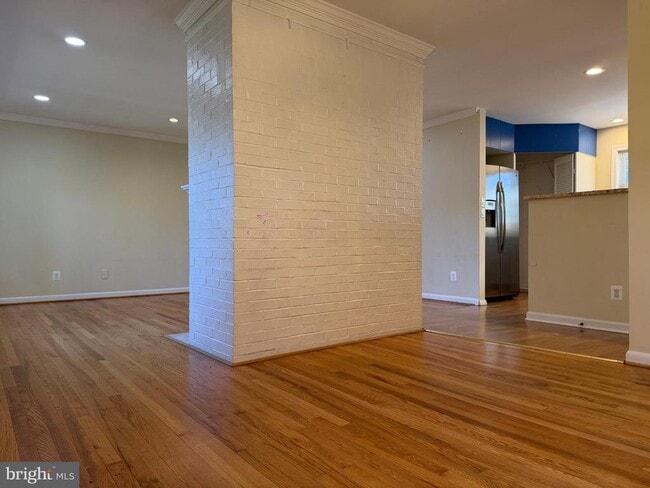 Foto del edificio - 5206 Easton Dr