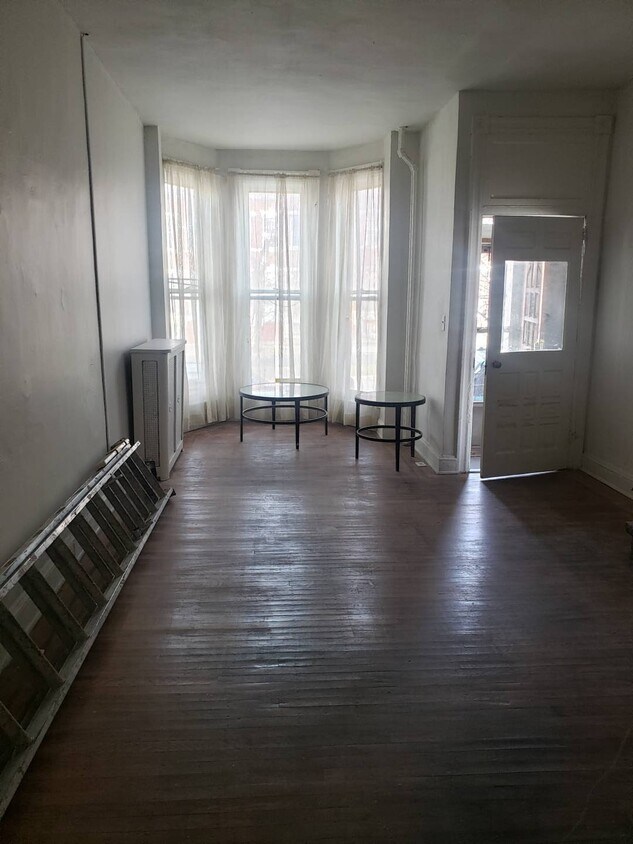 Foto del edificio - 1922 N Fulton Ave