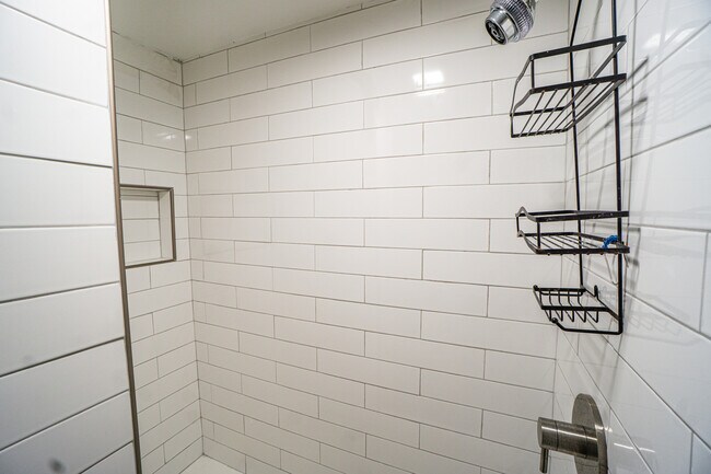 Building Photo - 3804 Denman Dr