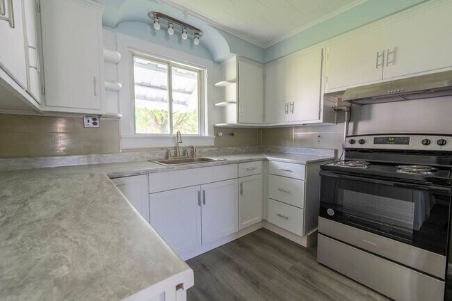 Foto del edificio - Well-kept 3 Bed, 1 Bath Single Family Home - Schedule your tours now!