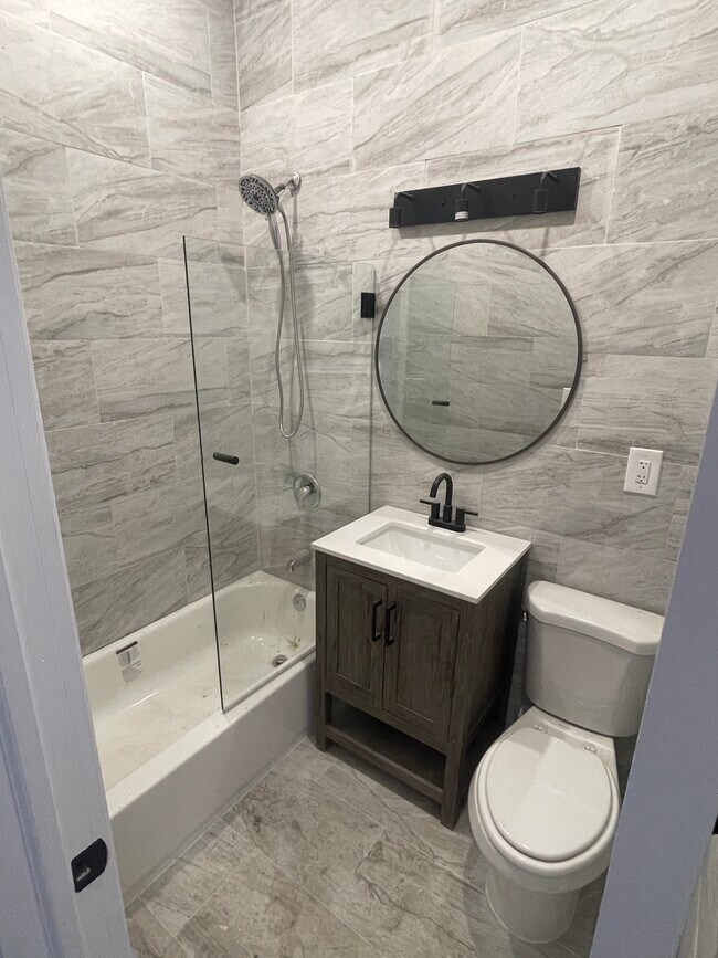 Main Bedroom en suite bath - 1332 Bushwick Ave