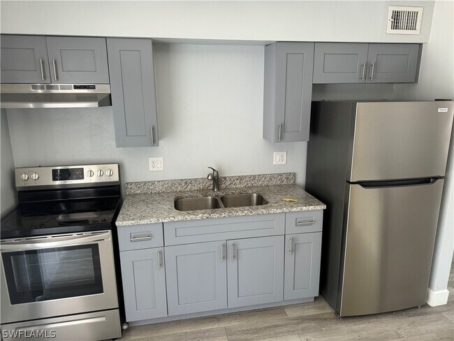 Foto del edificio - 1269 SE 8th Terrace