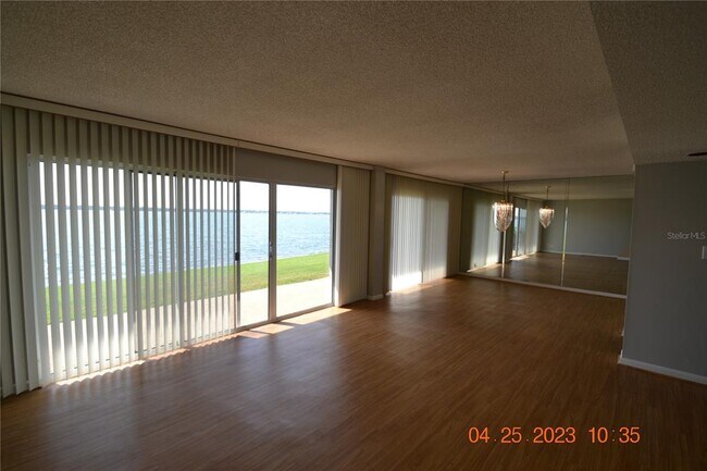 Foto del edificio - 1351 Gulf Blvd
