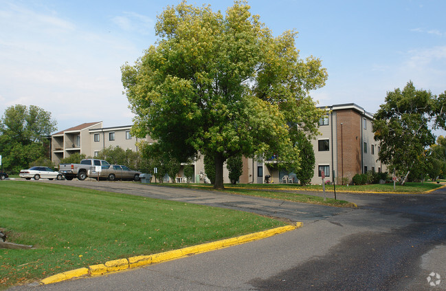 Plymouth Colony Apartments - Plymouth Colony