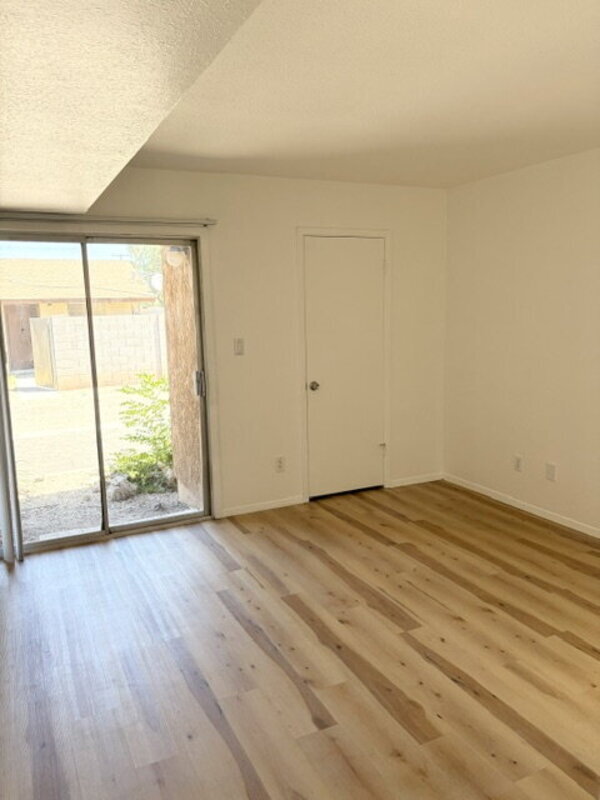 Building Photo - 901 S Melody Ln