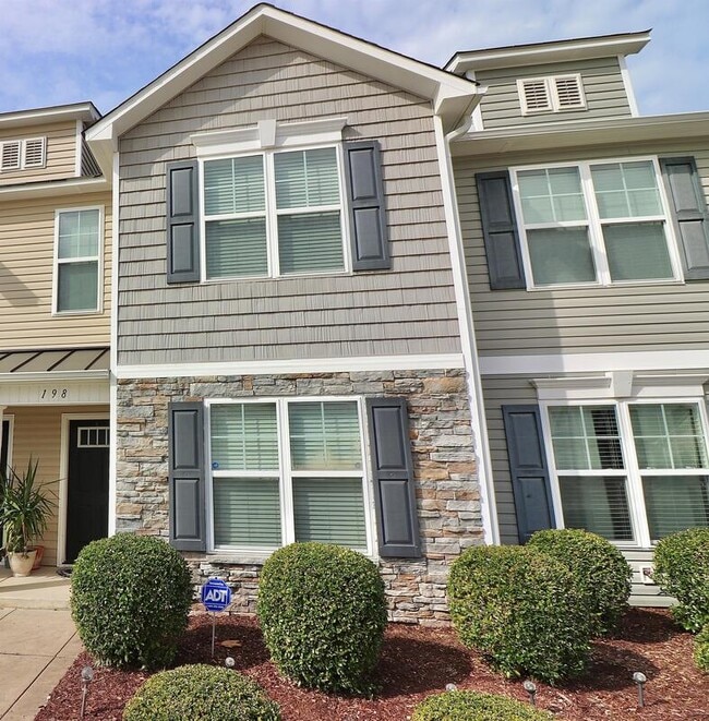 Building Photo - 198 Collinwood Dr