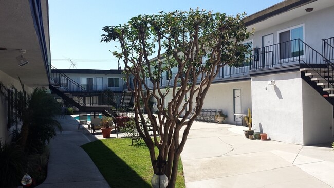 Interior Photo - ANZA 2 (Auldin Arms)