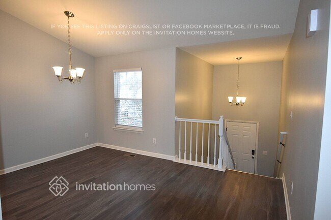 Foto del edificio - 4821 Marathon Ln