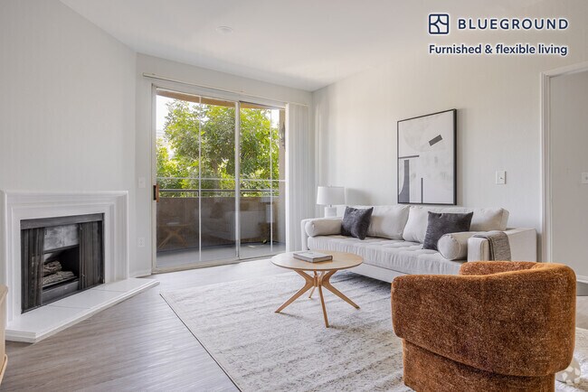 Building Photo - 2201 S Beverly Glen Blvd