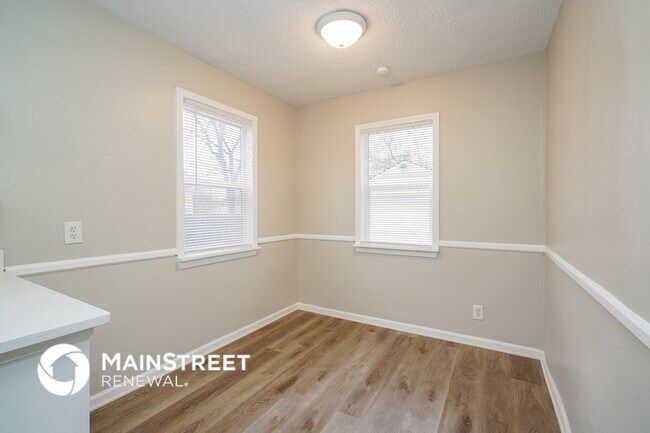 Foto del edificio - 3428 N Riley Ave