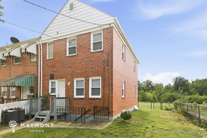 Foto del edificio - Spacious 4-Bedroom Baltimore Home