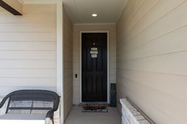 Foto del edificio - 2424 Coyote Way