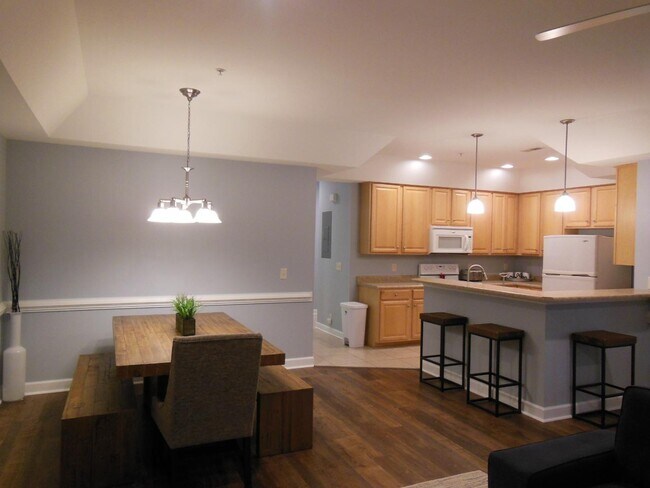 Building Photo - 908 Resort Cir