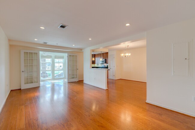 Foto del edificio - Fantastic end-unit condo