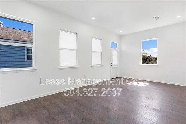 Foto del edificio - 8733 Olive St