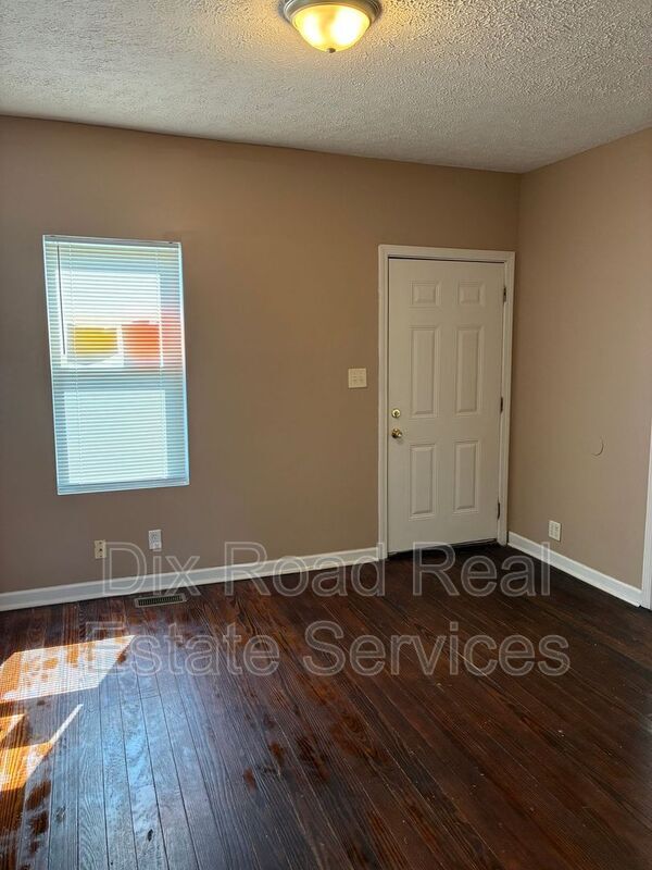 Foto del edificio - 1904 Baltimore St