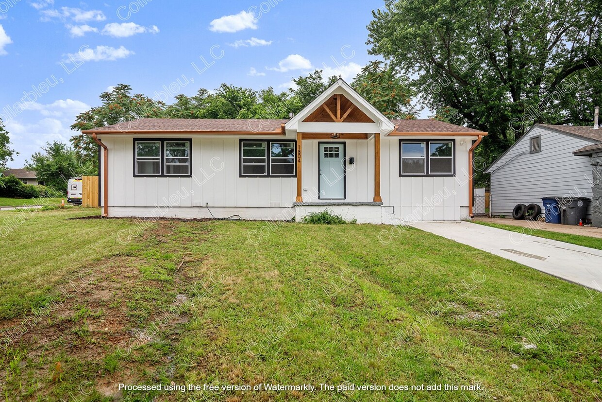Foto principal - Renovated Tulsa Home (3beds/2baths) for Re...
