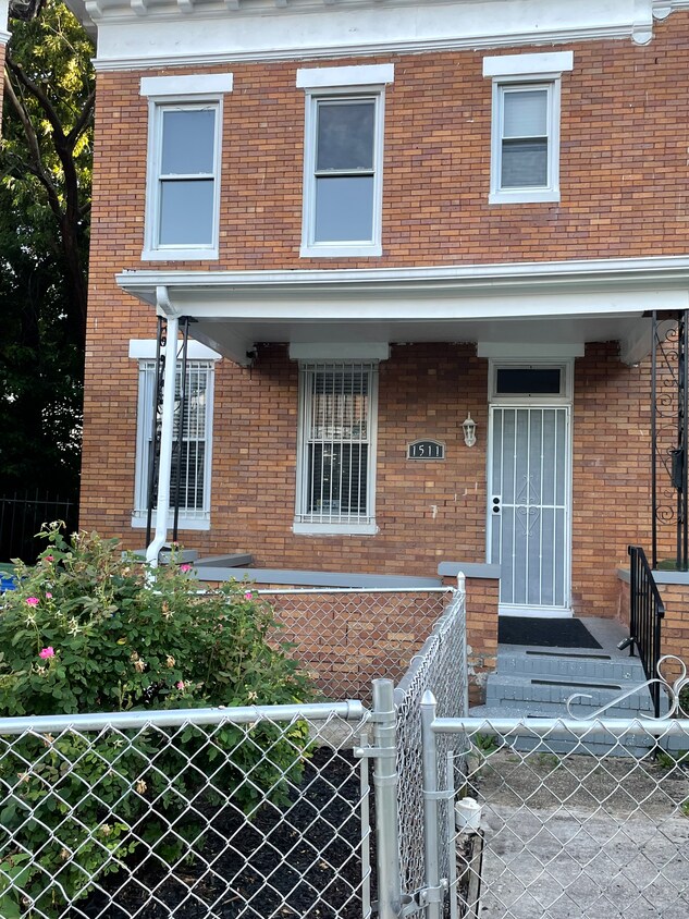 Front Entrance - 1511 E 29th St