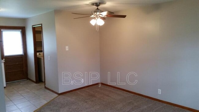 Foto del edificio - 502 NE Freeman Ave