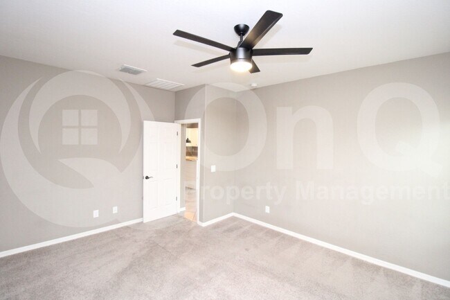 Building Photo - 41407 Ebony St