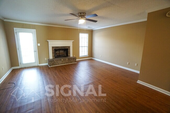 Building Photo - 413 Jamestown Manor Dr