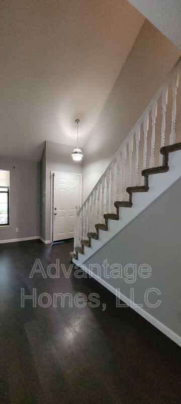 Building Photo - 304 W 132 St