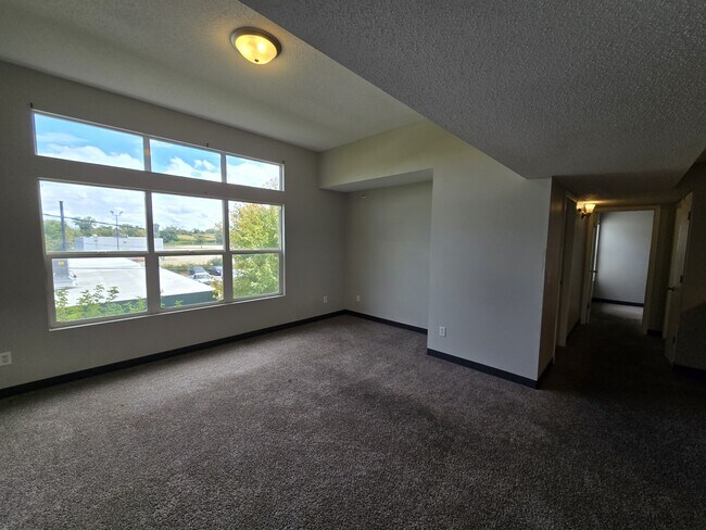 Foto del edificio - 60 Miller Ave SW