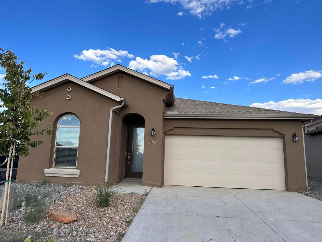 300 Michael SW, Los Lunas, NM 87031 House Rental in Los Lunas, NM