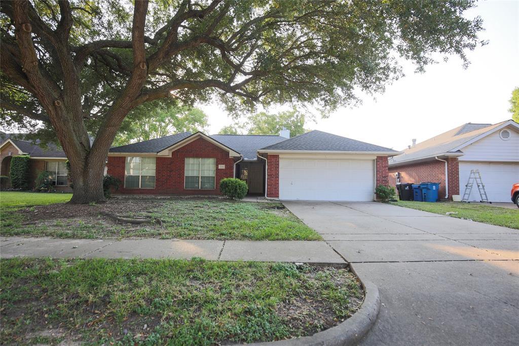 Primary Photo - 1306 Village Ct Blvd